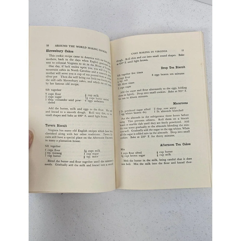 Vintage Cookies From‎ Many Lands Cookbook Josephine Perry 1972 Dover Edition